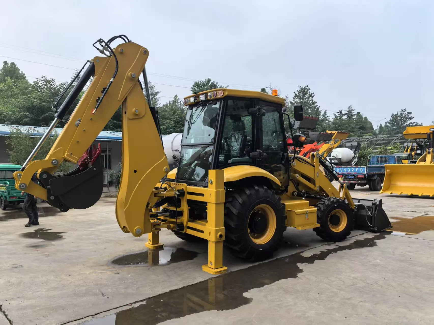 Export high cost-effective second-hand vehicle 388A backhoe loader